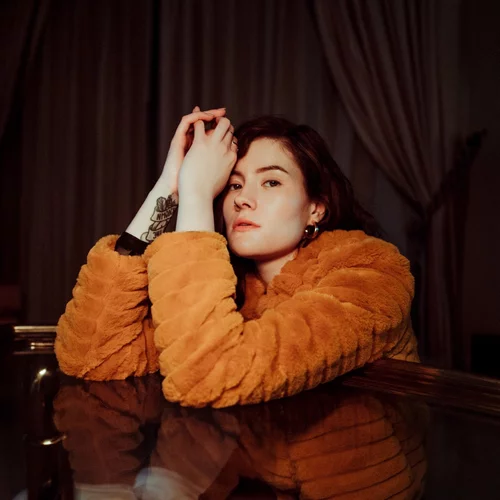 Madeline Juno - Grund genug Cover Madeline Juno - Grund genug Cover